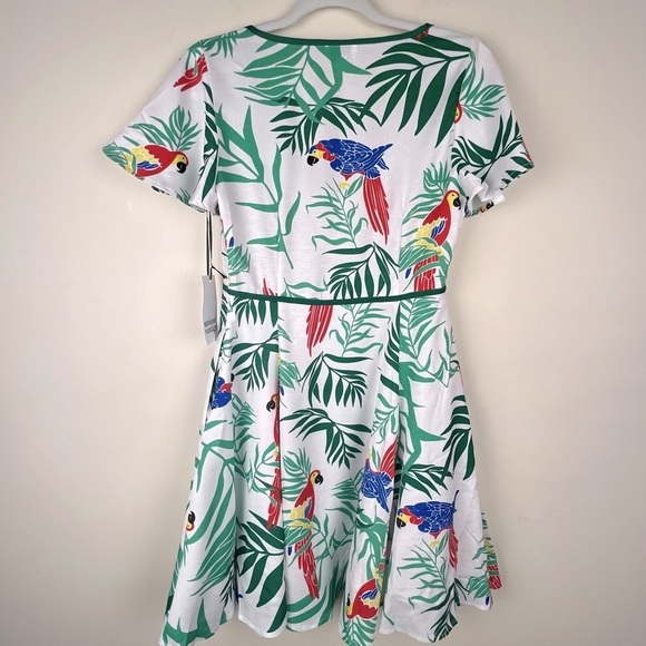 Unique Vintage Retro Rockabilly Tropical Parrot Print Fit & Flare Dress | S / 4 - Picture 6 of 9